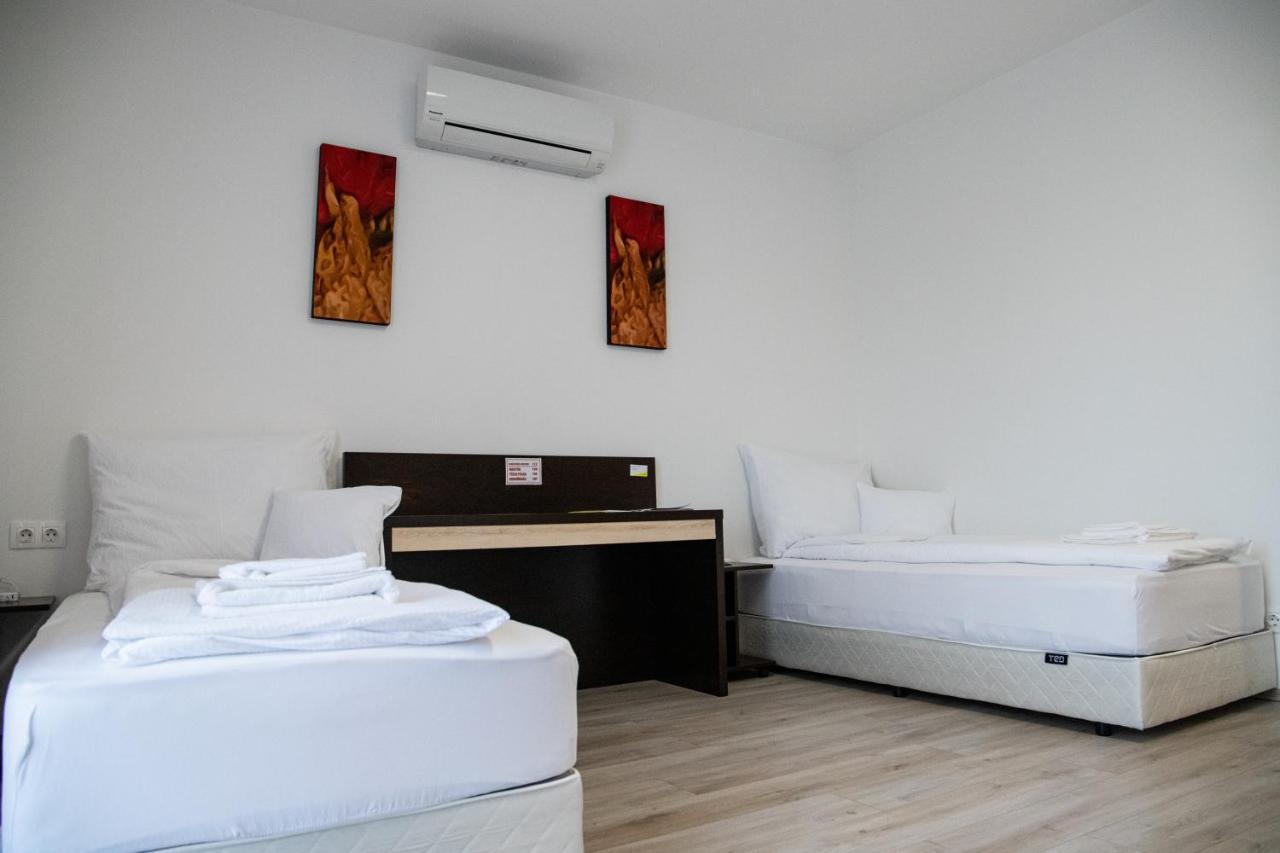 Rozmaring Apartmanhaz Морахалом Экстерьер фото
