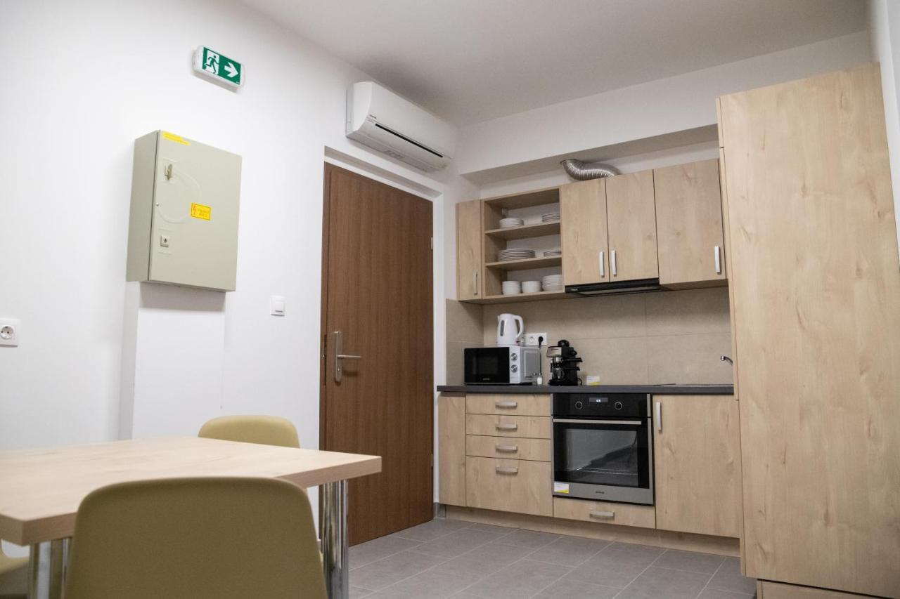 Rozmaring Apartmanhaz Морахалом Экстерьер фото